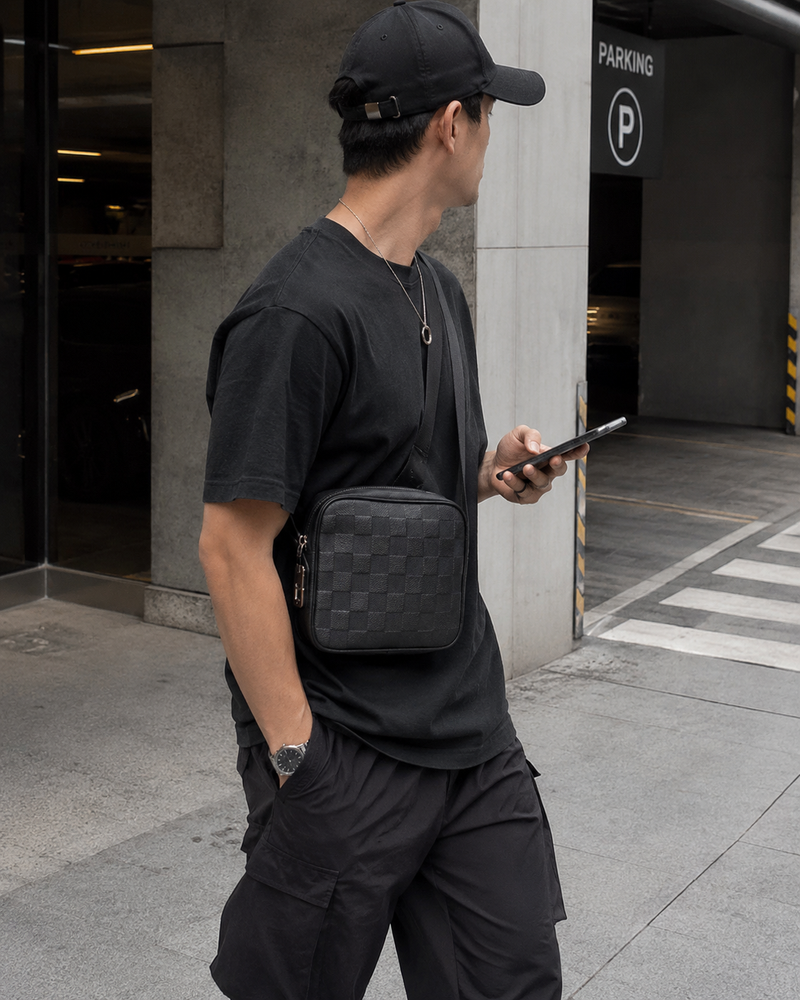 CB2 Smart Leather Crossbody
